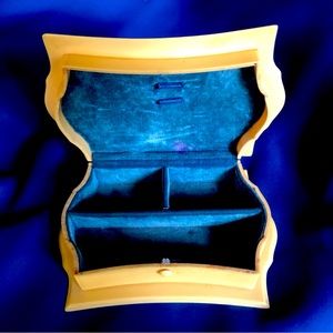 RARE DuBerry Vintage Pyralin Celluloid Jewelry Trinket Box